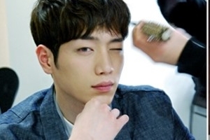 ‘앙큼한 돌싱녀’ 서강준, 윙크 버릇 ‘누나들 사르르 녹겠네’