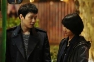 박유천 박하선, 밤중에 버스정류장은 무슨 일로? ‘두 사람 무슨 사이?’