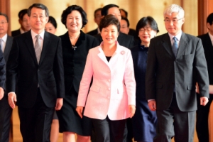 온통 선거…먹통 민생