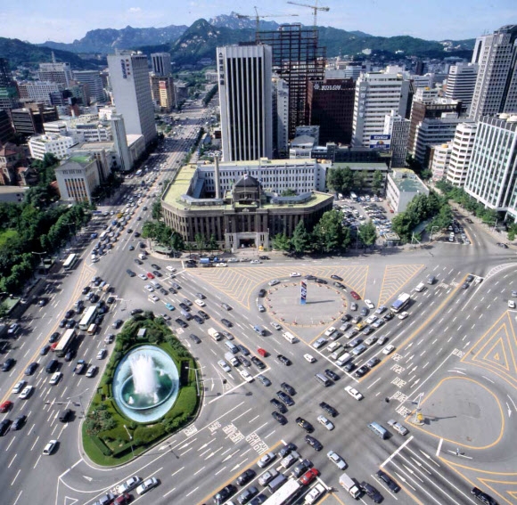 역사 속의 서울광장