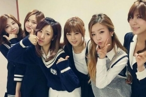 인기가요 에이핑크, ‘섹시’ 없이도 1위.. 남심 홀리는 ‘청순 미모’