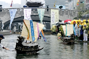 올해부터 시민들이 직접 충무공 제사상 차린다