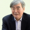 “짧고 간결한 ‘극서정시’야말로 디지털 시대 시대정신”