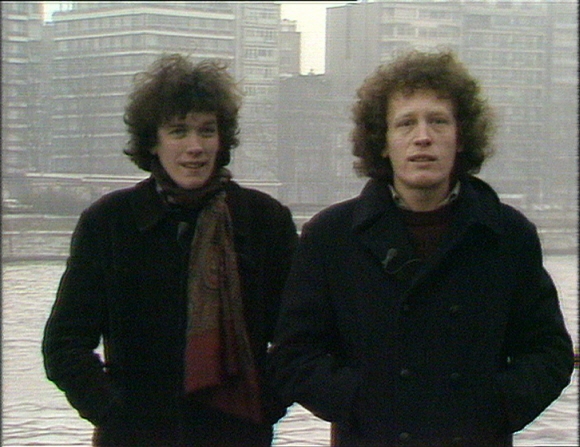 제15회 전주국제영화제에 등장하는 수많은 영화 가운데 어떤 것을 볼까 고민하는 영화팬을 위해 프로그래머가 고른 신선한 영화‘레옹M의 보트가 처음으로 뫼즈강을 내려갈 때’. 전주국제영화제 집행위원회 제공