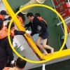 세월호 최초구조 동영상 공개 ‘팬티바람에 맨발로 탈출하는 선장’ 탑승객은..