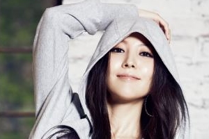 보아 화보 공개, 군살 없는 11자 복근 몸매 뽐내