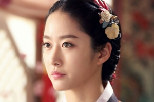 ‘조선총잡이’ 전혜빈 한복, 매혹적인 관능의 화신 변신