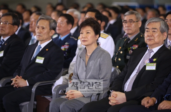 민군기술협력박람회에 참석한 박대통령