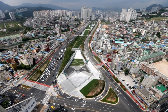 부산 송상현 광장 개방