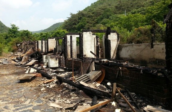 화재로 폐허된 속리산 에밀레박물관