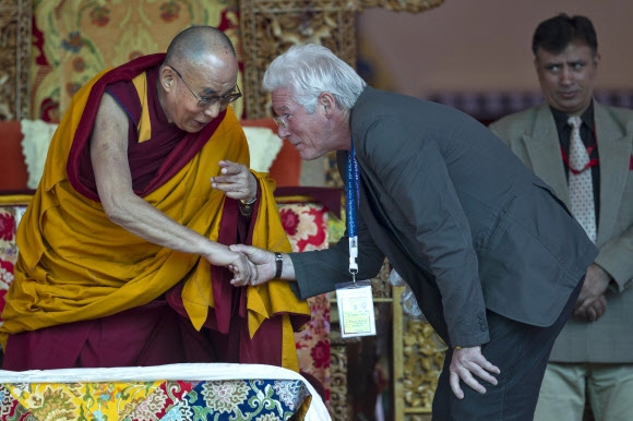 달라이 라마 79번째 생일을 축하하는 리처드 기어 