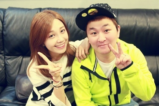 에이큐브엔터테인먼트 제공