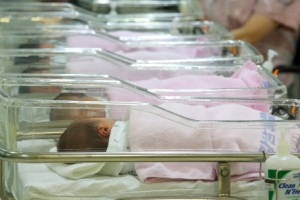 “인구 지켜라” 비상 걸린 지자체 당근책