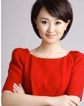 중국 중앙(CC)TV 경제채널 ’제일시간’(第一時間)를 진행하는 여성앵커 아오양즈웨이(歐陽智薇·27). 중국언론들은 아오양즈웨이가 최근 당국에 체포돼 조사받고 있다고 16일 보도했다.  프로필 사진 캡쳐