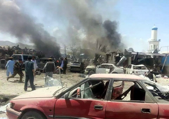 아프간 최악 자살폭탄테러… 최소 89명 사망 