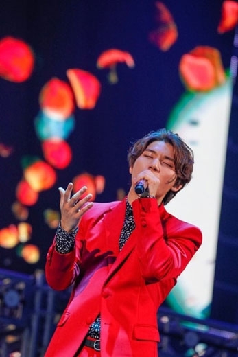 대성은 지난달 11일과 12일 일본 요코하마 아레나를 시작으로 ‘D-LITE DLive 2014 in Japan ～D’slove～’라는 타이틀의 콘서트 투어를 시작했다. 사진=YG엔터테인먼트 제공