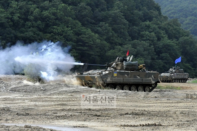 K-21의 주포는 20cm의 철판 관통력을 자랑하는데, 북한군 전차의 옆구리는 모두 격파할 수 있다. 사진=자주국방네트워크(KDN)