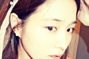 이민정 여신 포스 내뿜는 헤어밴드 셀카 공개