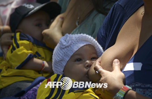 콜롬비아 모유수유 대회 ⓒ AFPBBNews=News1