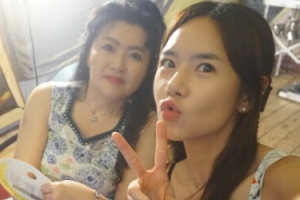 이연두, 엄마와 다정한 휴가 인증샷 “엄마랑 캠핑왔어요”