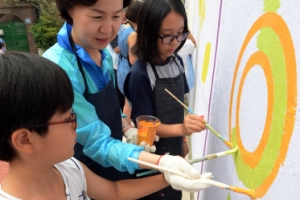 버려진 아이들 보금자리 벽화로 밝힌다