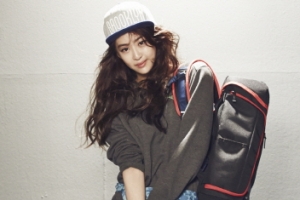 씨스타 다솜 화보 비하인드컷, 운동화 레깅스에도 황금비율 몸매