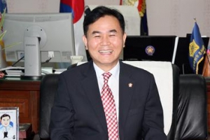 [의정 포커스] 장창익 은평구의회 의장 “지역사회 위한 ‘공부벌레 의회’ 만들 것”