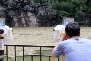 물에 잠긴 울산 반구대 암각화