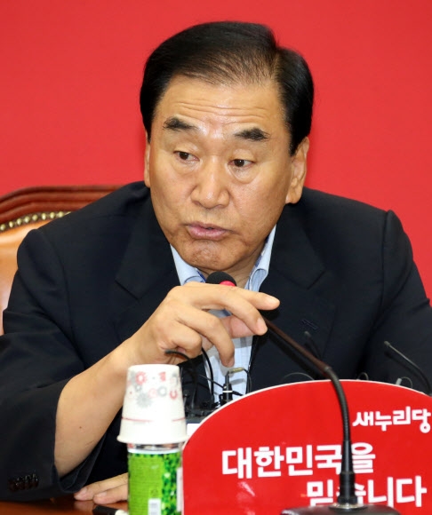 이재오 ”朴대통령, 유가족 못만날 이유없어”
