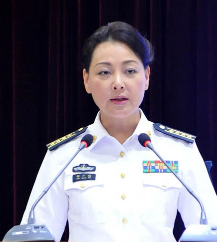 중국군 유일의 여성대변인 싱광메이 대교