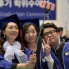 졸업사진도 셀카봉으로