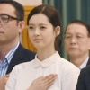 고아라, 청와대 오찬 간담회 참석한 이유는? 단아하게 국기에 대한 경례하는 고아라