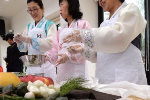 사랑으로 빚는 송편