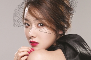 10월의 신부 소이현 스페셜 화보, 셀레임과 신비로움 가득