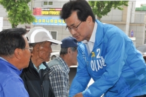 단체장의 두 얼굴… 선거 공약 ‘없던 일로’