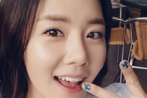 강남블루스 개봉 앞둔 이연두, 투명 피부 청순 셀카 공개