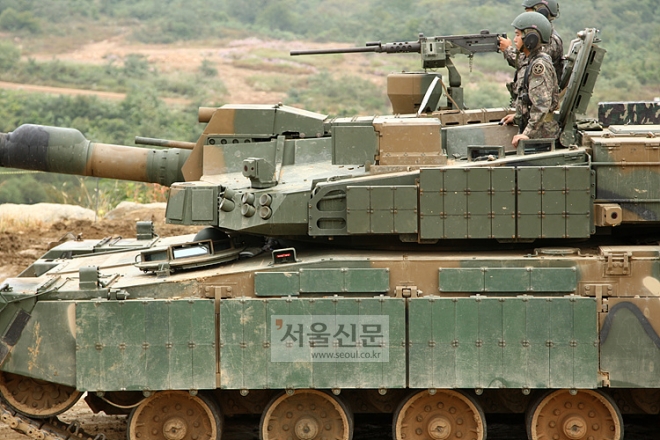 230개의 반응장갑으로 북한의 RPG-7이나 각종 성형작약탄에 대한 생존성을 극대화 했다.