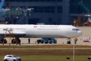 김정은 전용기 타고 온 北황병서 최룡해 김양건, 김정은 신변이상설 잠재우기?