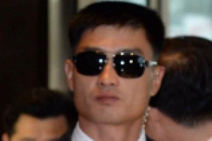 북한 경호원, 짧은 머리에 선글라스, 이어폰까지…北황병서 최룡해 김양건 철통 경호