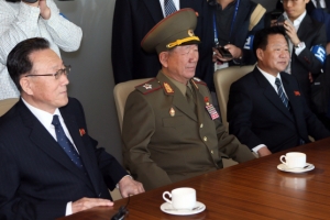 황병서 최룡해 김양건 등 北 고위급 대표단 오찬회담 “남북관계 개선 공감”
