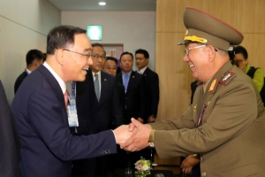 北황병서 최룡해 김양건, 인천 아시안게임 폐막식 뒤에 정홍원 총리와 재면담