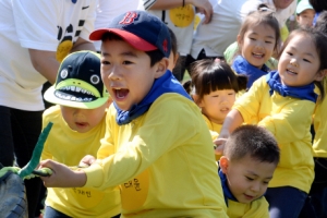 젖먹던 힘까지! 줄다리기 신나요