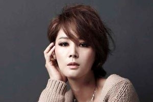 김성령 화보, 아름다운 무결점 몸매와 어우러진 우아한 섹시미