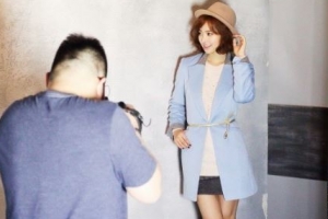 ‘수스’ 뮤즈 진세연 화보 촬영 비하인드 컷 공개