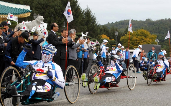 임진각까지 ‘희망의 핸드 사이클’ 출발
