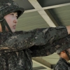 최태원 딸, 해군사관학교 훈련…진지한 사격자세