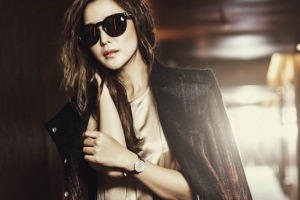 김희선 화보, 고혹적 자태 늘씬한 바디라인