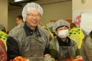 [이웃사촌] “받은 만큼 나눠요” 팔 걷어붙인 쪽방촌 이웃들