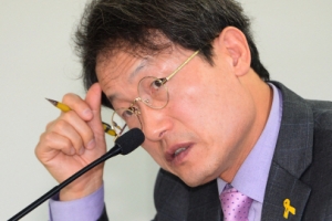 서울시 “무상급식 지원예산 내년부터 감사” 시교육청 “공립초 조리원 인건비 市분담을”