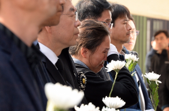 마르지 않는 세월호 눈물… 서울광장서 마지막 인사 